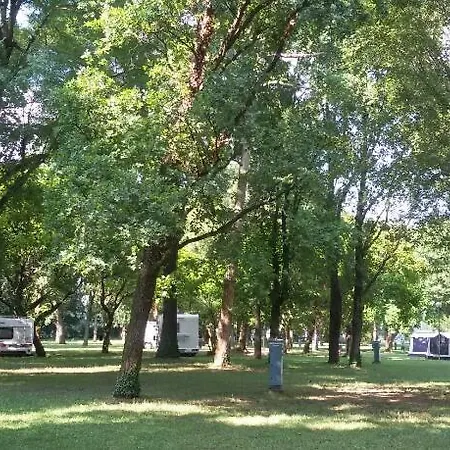 Camping 캠프장 몬차