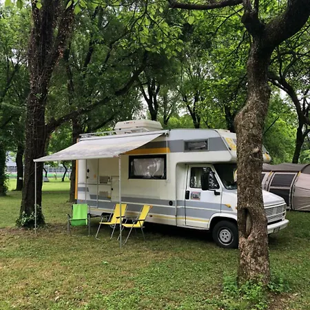 Camping * 몬차