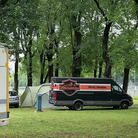 캠프장 Camping